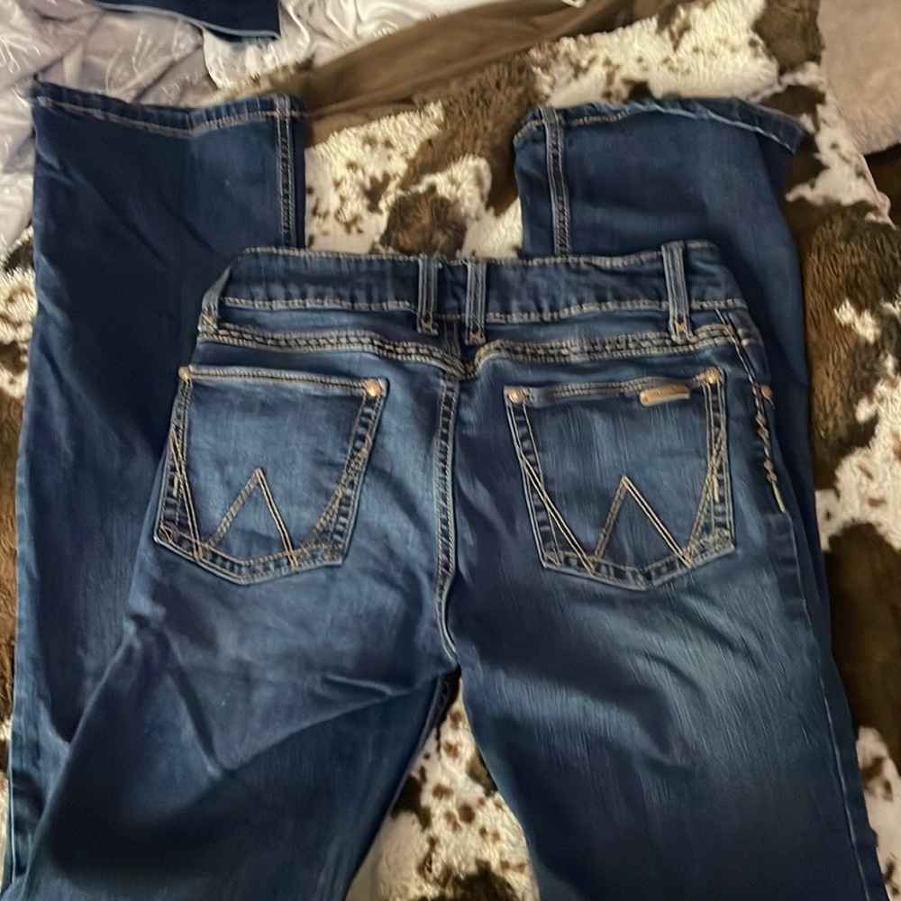 Like new wrangler jeans